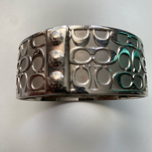 I inch wide, retro Coach bangle. Great condition. - Picture 5 of 8